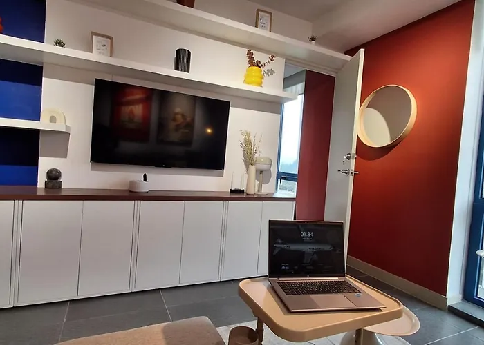 Apartment Luxury Bauhaus Nest Pool Gym Park Restaurant
